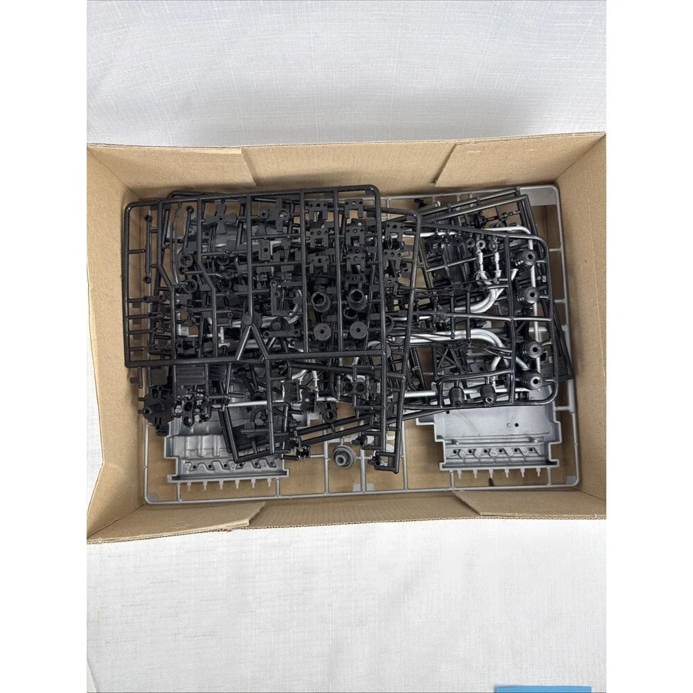 POCHER 1:8 1984 FERRARI TESTAROSSA ENGINE MODEL KIT ART. KM/51